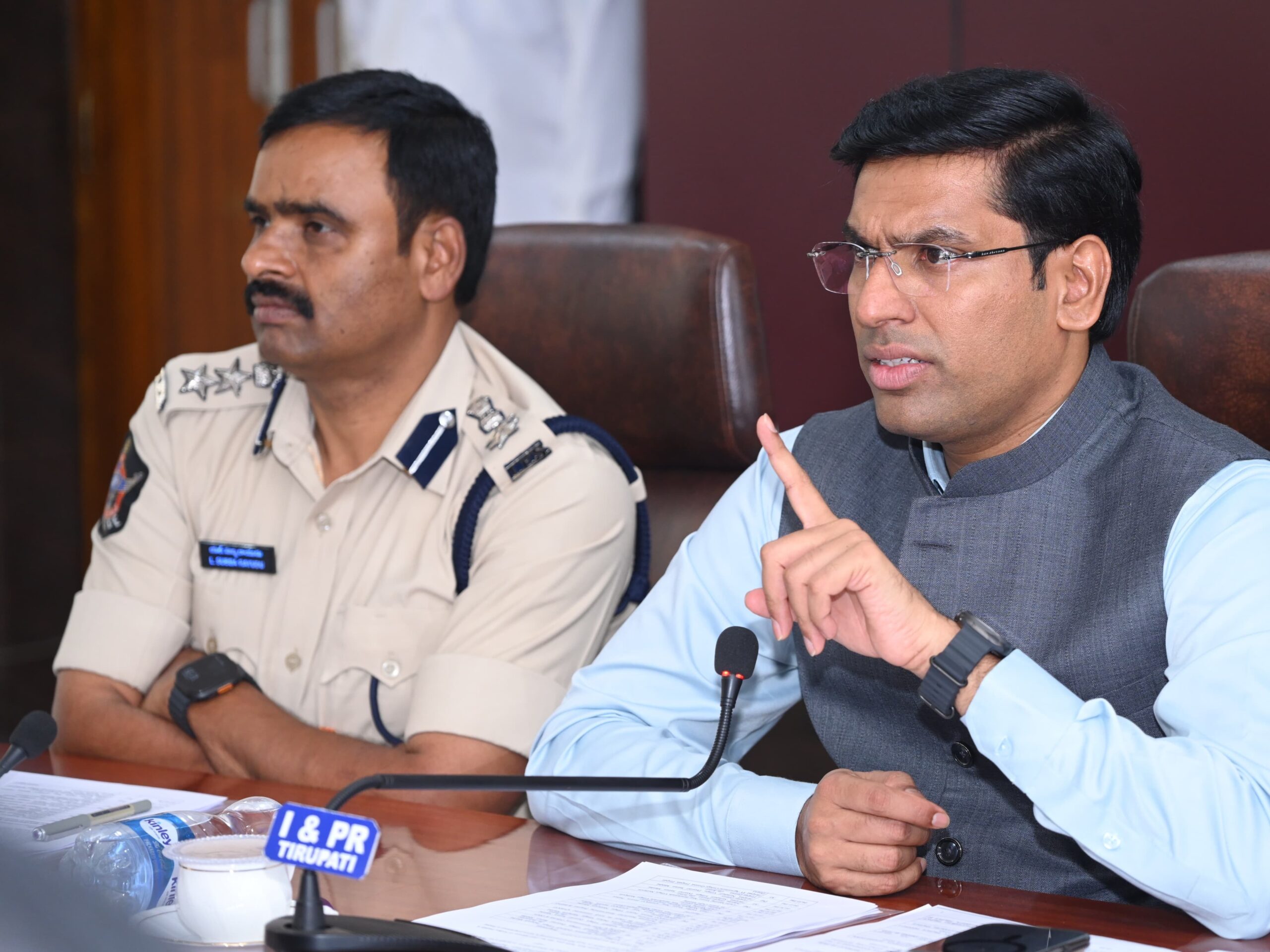 సీఎం పర్యటనలపై భద్రతా సమీక్ష