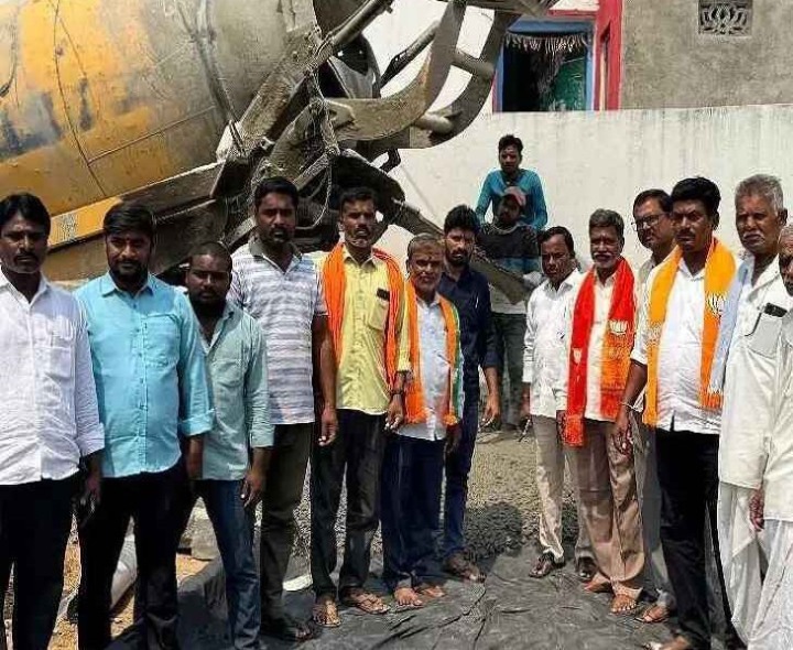 ఎంపీ నిధులతో సీసీ రోడ్డు పనులు ప్రారంభం