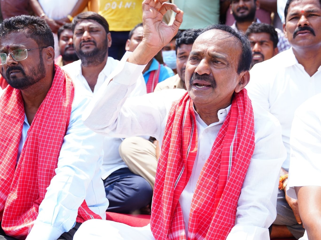 బోయినపల్లి మార్కెట్ యార్డును డంప్ యార్డు చేశారు: ఎంపీ