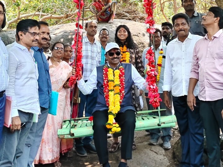 ‘బిన్నిడి గ్రామం ఆదర్శంగా నిలుస్తోంది’