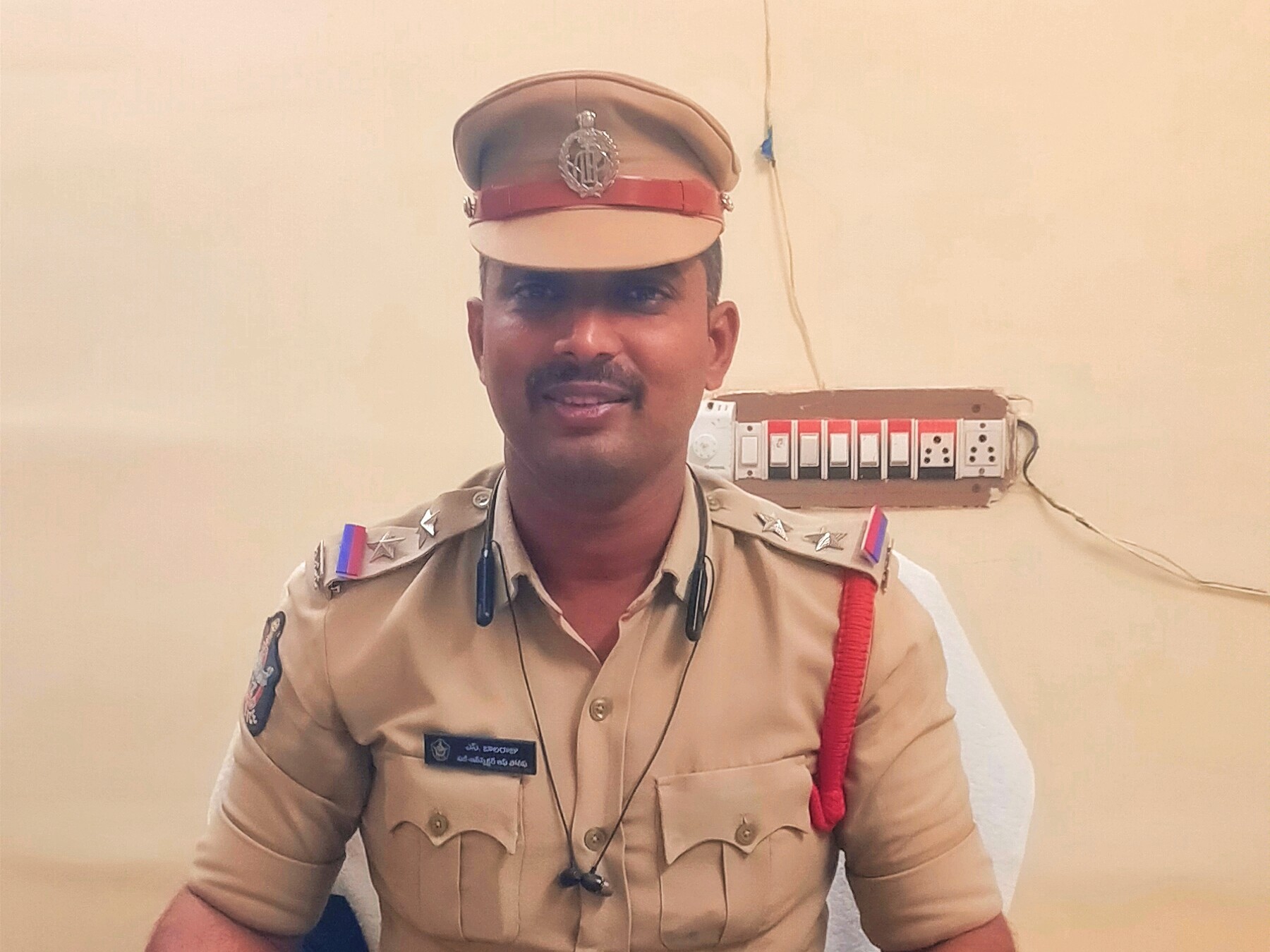 గంజాయి సేవిస్తున్న ఇద్దరు వ్యక్తులు అరెస్ట్: ఎస్సై