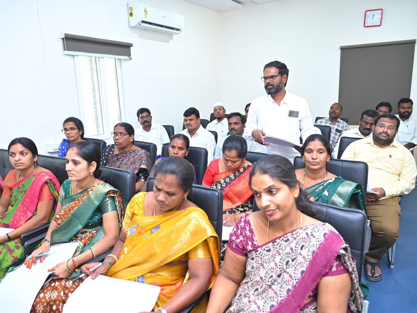 స్వర్గపురి వాహనాలను పెంచాలని వినతి