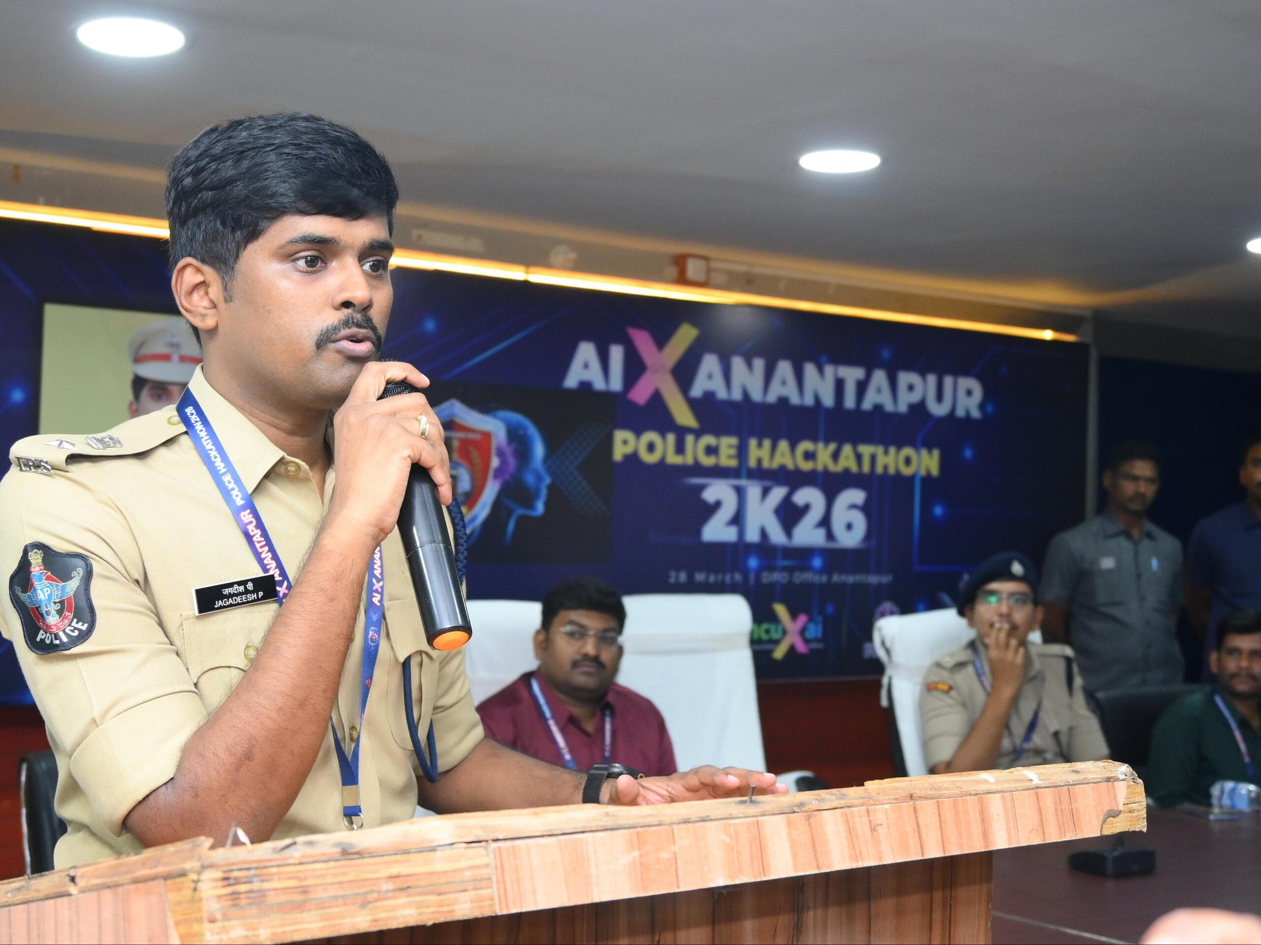 టెక్నాలజీని ప్రజల రక్షణ కోసం వాడాలి: ఎస్పీ