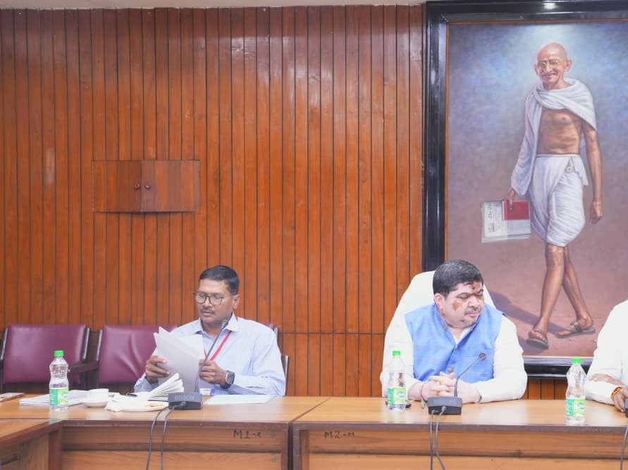 ‘జిల్లాల వారీగా ఎమ్మెల్యేలు ఇచ్చిన సమస్యలను పరిష్కరిస్తాం’