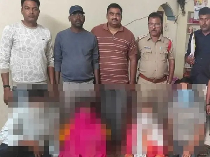 వ్యభిచార గృహలపై పోలీసుల దాడి