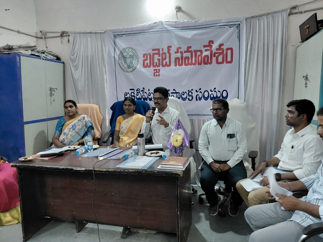 ‘మున్సిపాలిటీ అభివృద్ధికి అందరూ కలిసి పనిచేయాలి’