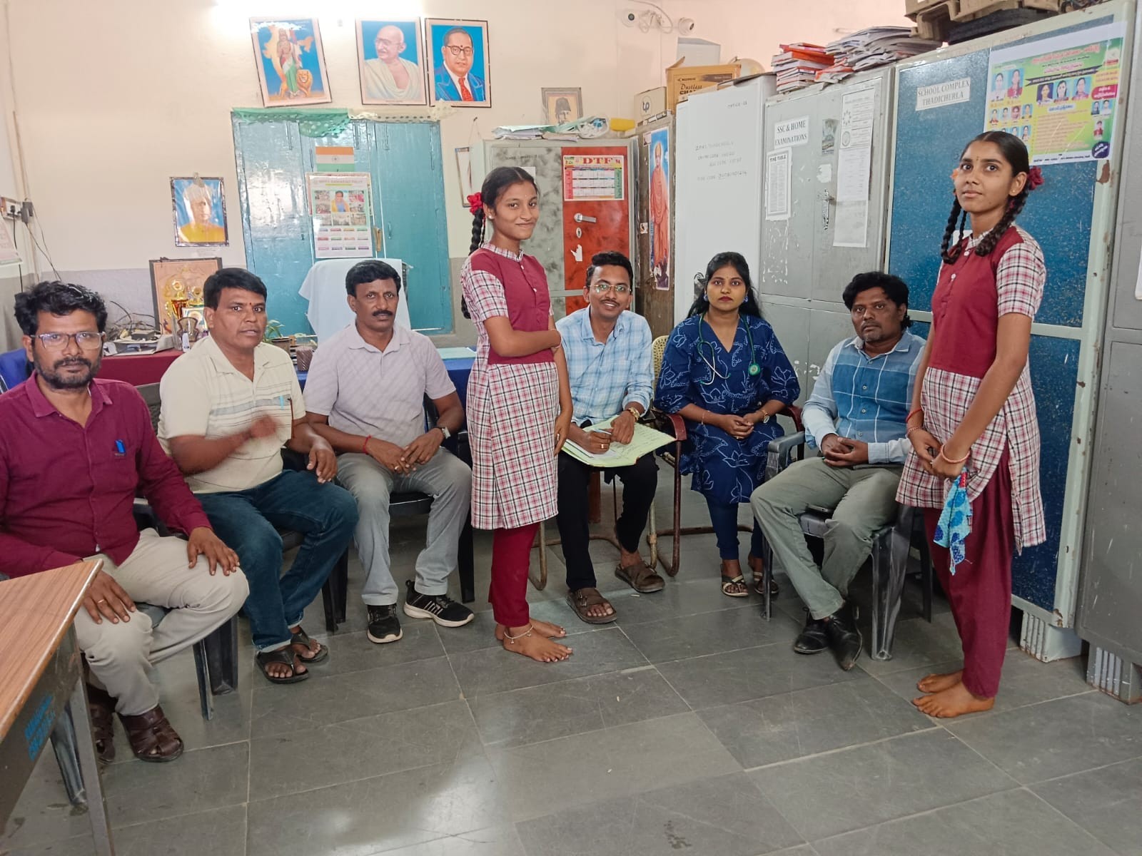 తాడిచర్ల పాఠశాలలో విద్యార్థులకు వైద్య పరీక్షలు