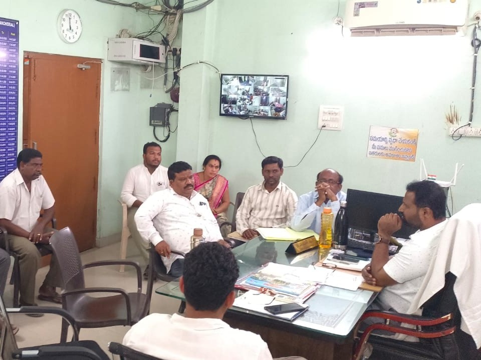 రూ.13:50 లక్షలకు బెల్లంపల్లి కూరగాయల సంత వేలం