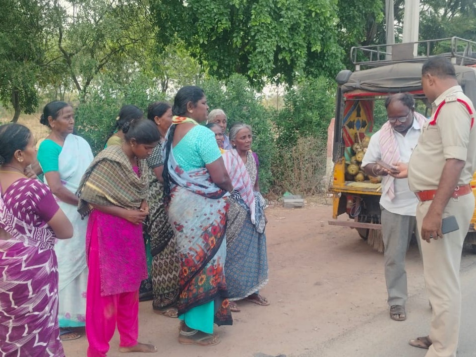 BNS చట్టాలపై అవగాహన కల్పించిన పోలీసులు