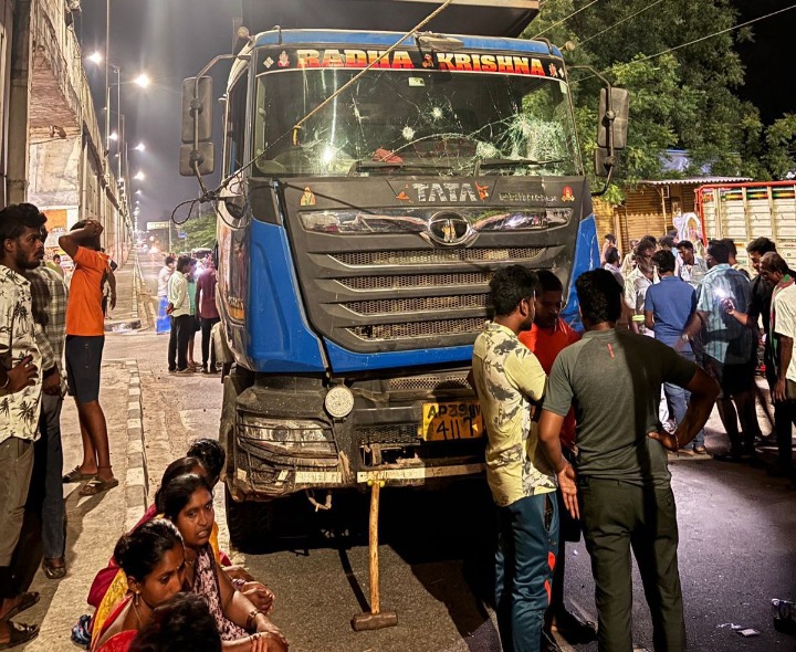 రోడ్డు ప్రమాదం.. డ్రైవర్ మృతి