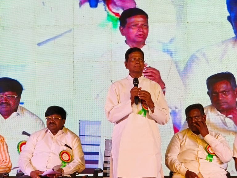 ‘విద్యార్థులు పట్టుదలతో చదివి ఎంచుకున్న లక్ష్యాన్ని సాధించాలి’