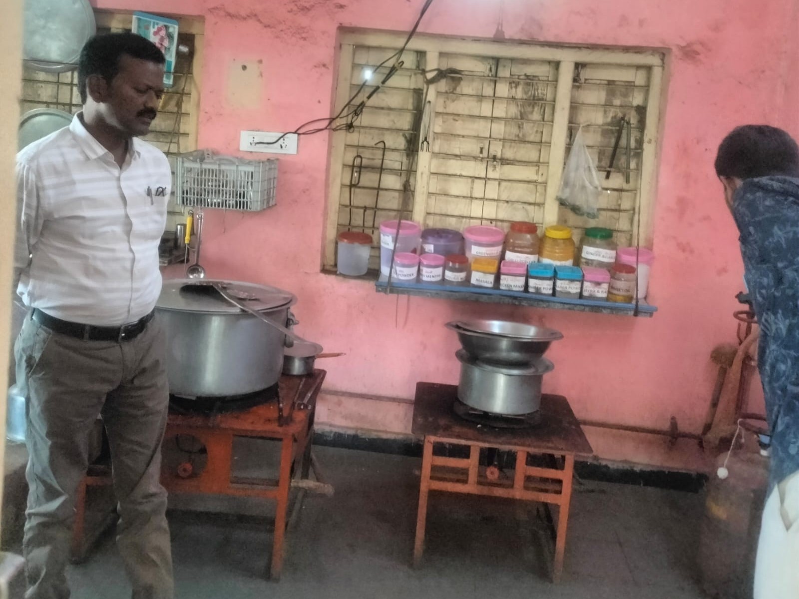 బీసీ హాస్టల్ తనకి చేసిన జిల్లా అధికారి జగదీష్