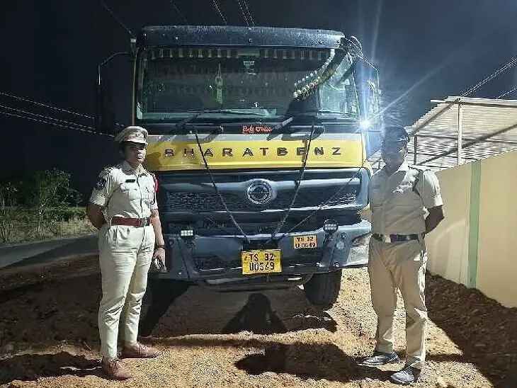 మొరం మట్టి తరలిస్తున్న టిప్పర్ వాహనం పట్టివేత