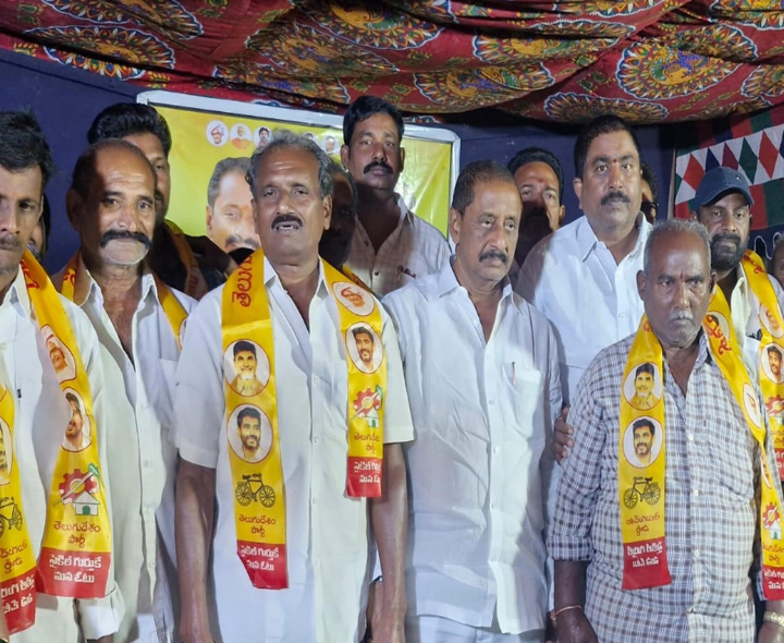 TDP కార్యకర్తలకు చంద్రబాబు నివాసంలో విందు