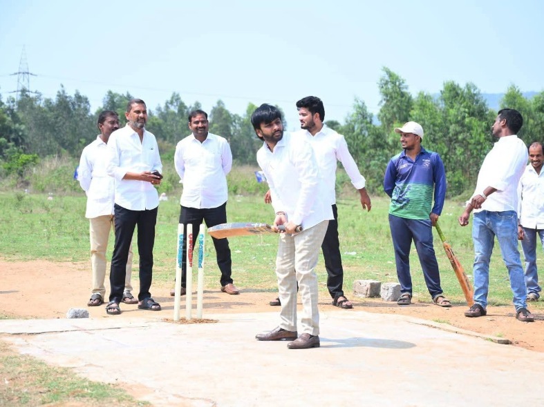 జిల్లా స్థాయి క్రికెట్ పోటీలు ప్రారంభం