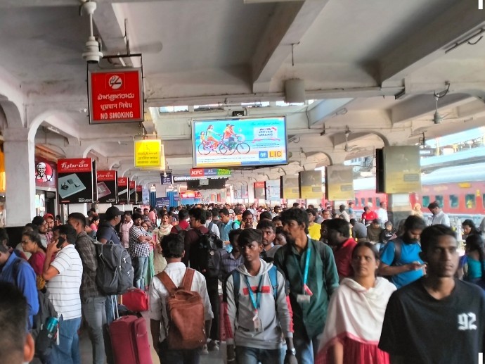 సౌత్ రైల్వే.. రోజుకు 10.5 లక్షల మంది జర్నీ