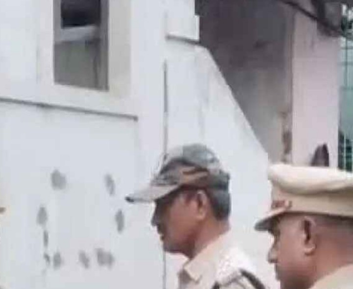 రాజాంలో కార్డెన్ సెర్చ్.. 30 వాహనాలు స్వాధీనం