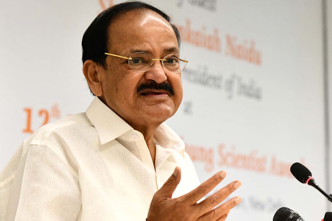 అమిత్ షాకు వెంకయ్యనాయుడు కీలక విజ్ఞప్తి