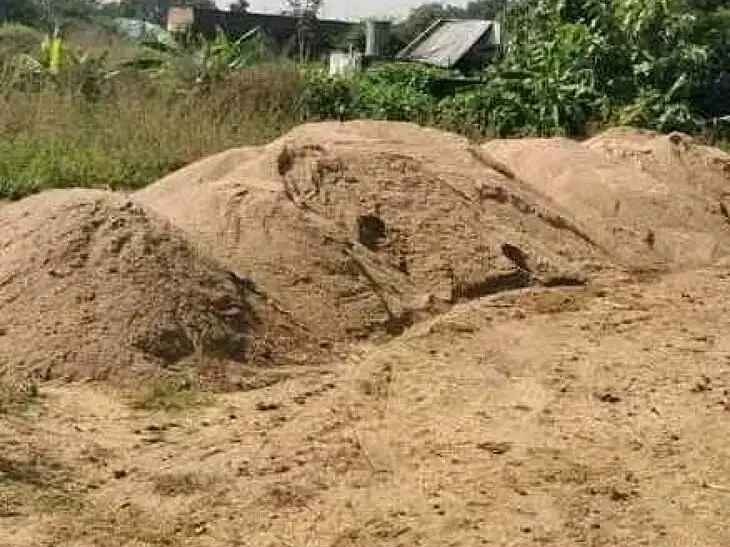 ఈనెల 31న ఇసుక బహిరంగ వేలం