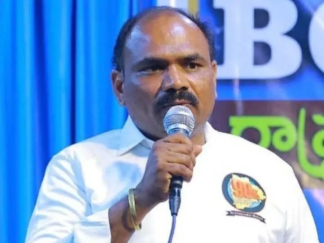 ‘జిల్లా అభివృద్ధిపై కేంద్ర, రాష్ట్ర ప్రభుత్వాలు వివక్ష చూపుతున్నాయి’