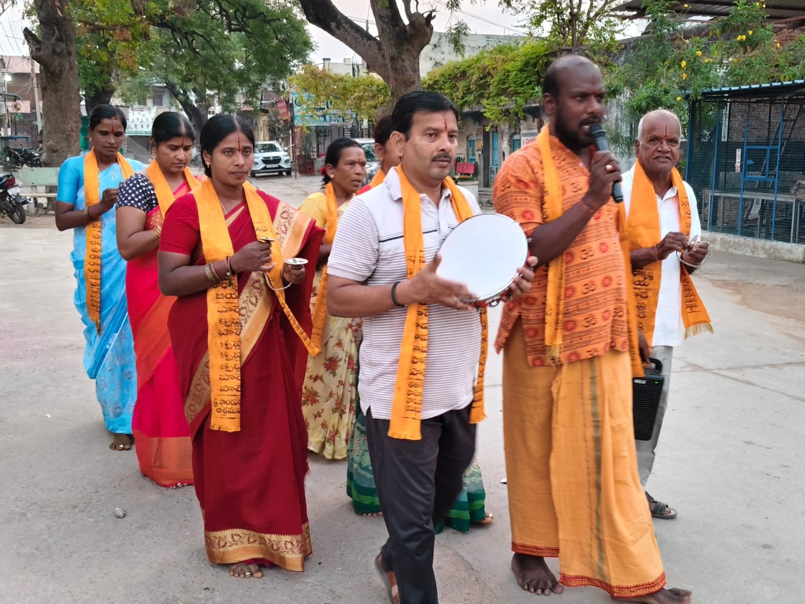 హరే రామ, హరే కృష్ణ నామ జపంతో మర్మొగిన రాజాపేట