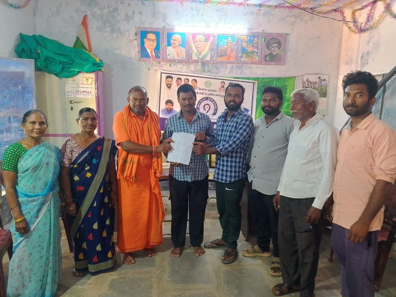 రూ. 60 వేల CMRF చెక్కు అందజేత