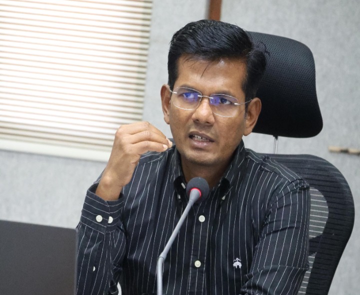 జిల్లా కలెక్టర్ దినేష్ కుమార్ బదిలీ