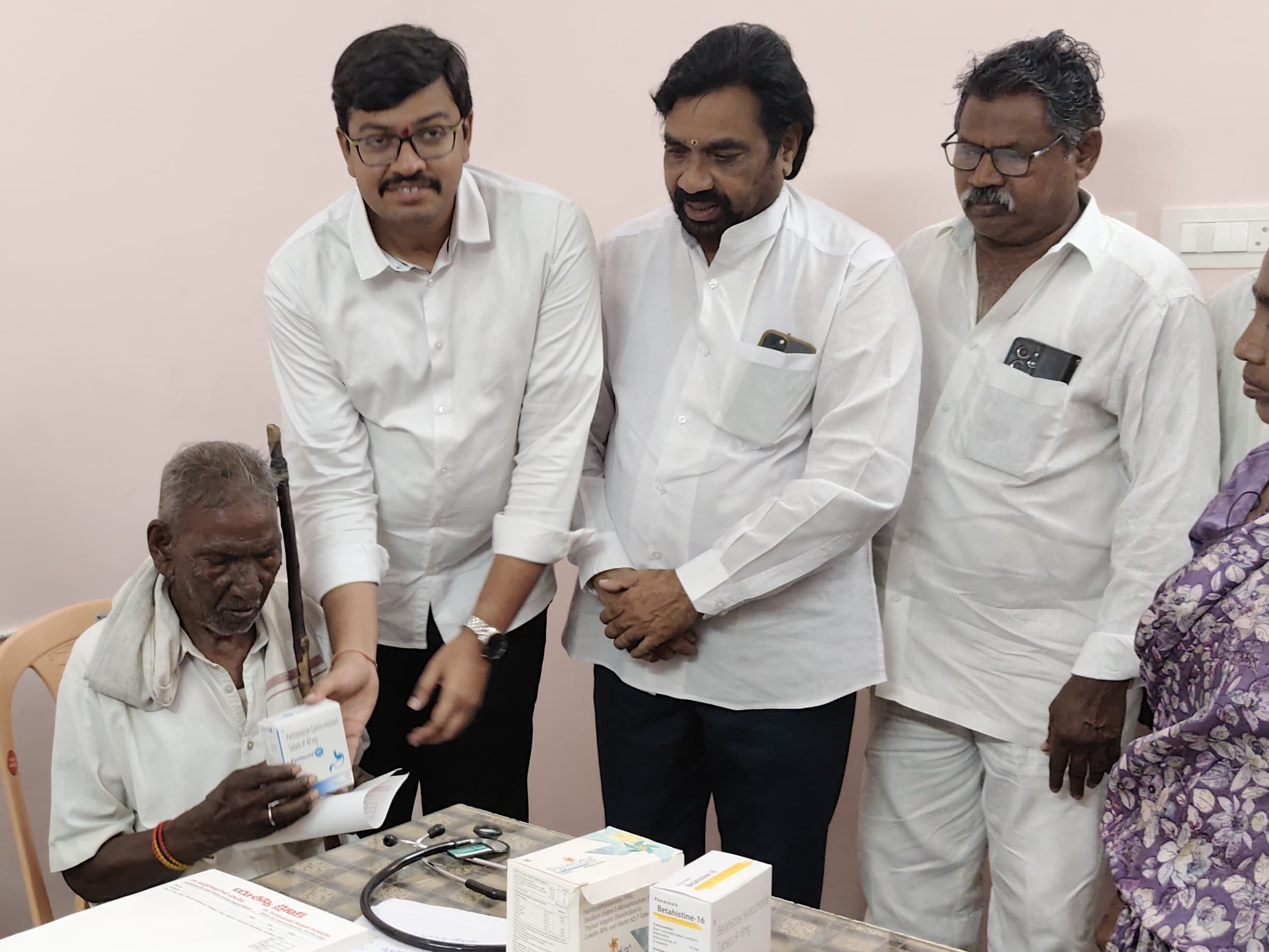 ‘పేదలకు మేలు చేయటం అభినందనీయం’