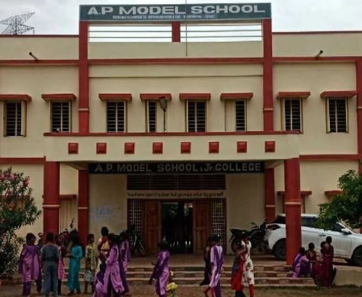 ఆరో తరగతి ప్రవేశాలకు 31వ తేదీ వరకే గడువు