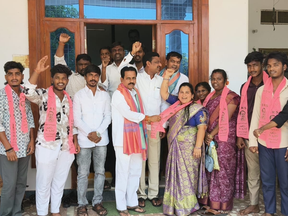 ప్రజలను మోసం చేసిన కాంగ్రెస్: మాజీ ఎమ్మెల్యే