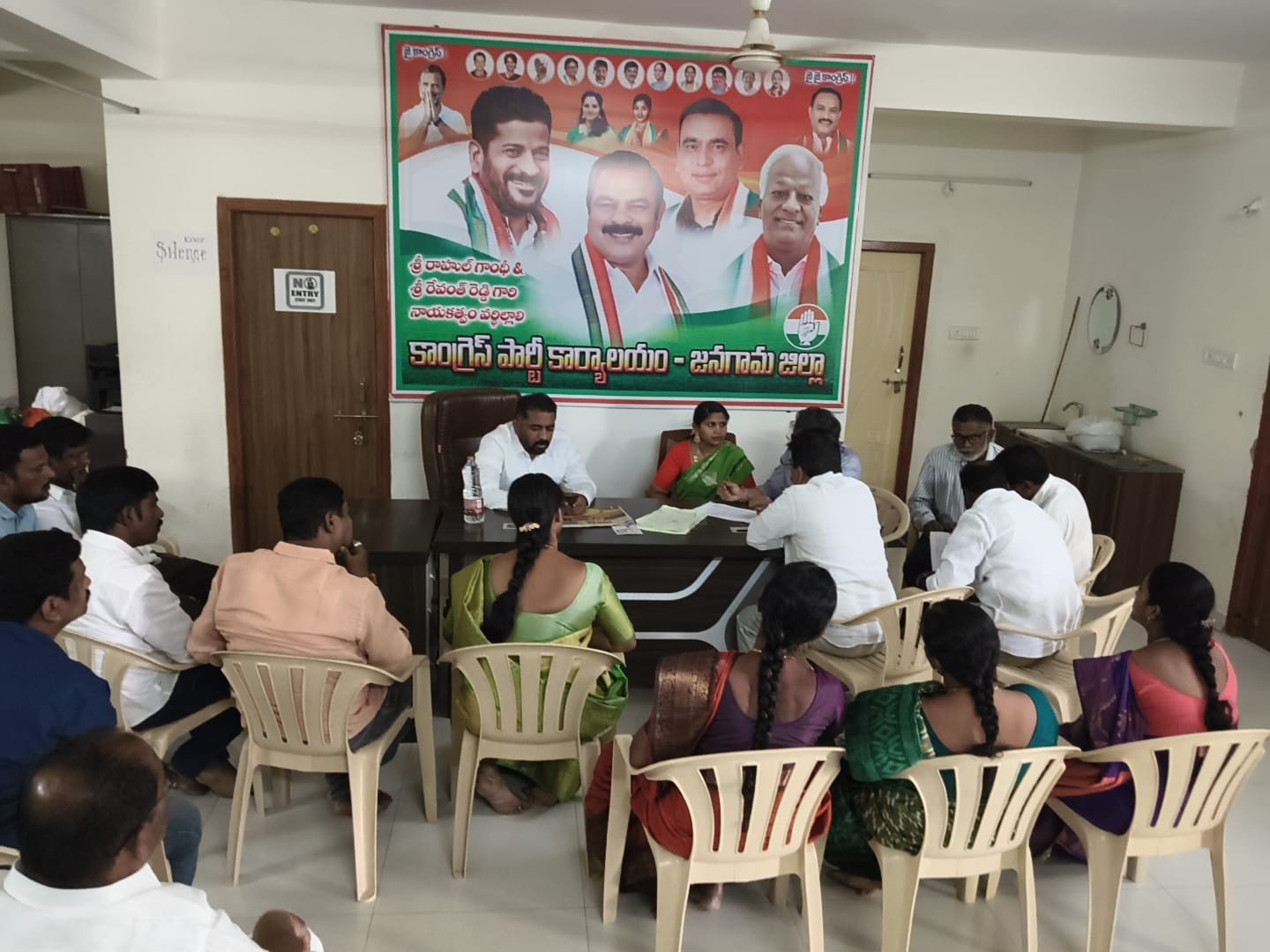 కాంగ్రెస్ బలోపేతానికి కృషి చేయాలి: ప్రశాంత్ రెడ్డి