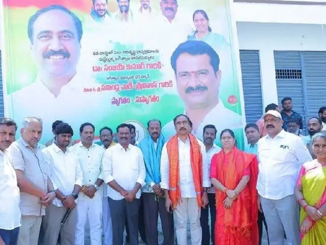 సీసీ రోడ్డు నిర్మాణానికి శంకుస్థాపన చేసిన ఎమ్మెల్యే