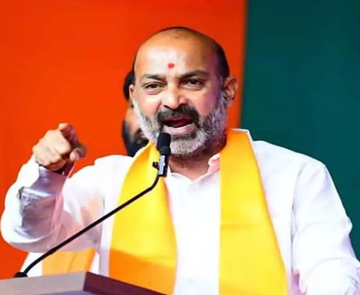 పాడి కౌశిక్ రెడ్డిపై బండి సంజయ్ విమర్శలు