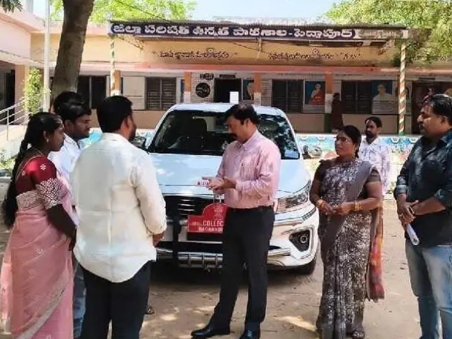 సాక్షరత పరీక్షలను పరిశీలించిన అడిషనల్ కలెక్టర్