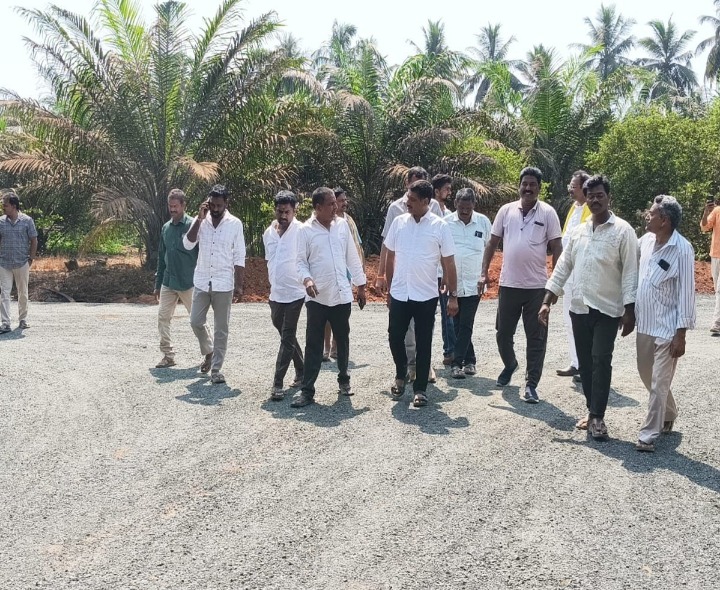 ఉపాధి నిధులు గ్రామాలకు వరం: ఎమ్మెల్యే