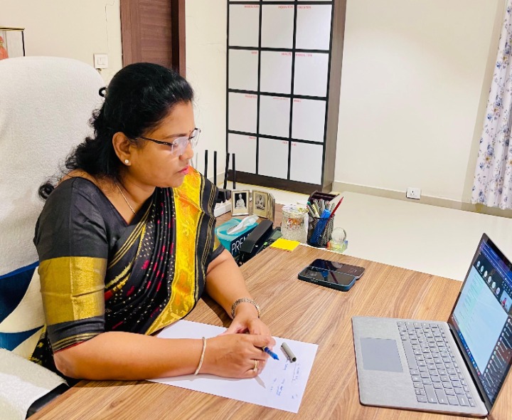 జిల్లా అధికారులతో కలెక్టర్ వీడియో కాన్ఫరెన్స్