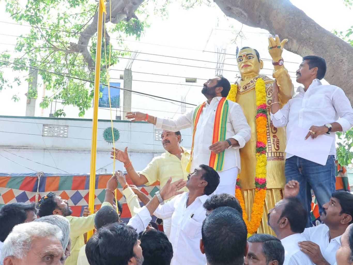 కారంపూడిలో ఘనంగా 44వ ఆవిర్భావ వేడుకలు