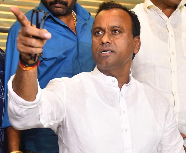 మేము అభివృద్ధి చేసుకోకూడదా?: కోమటిరెడ్డి