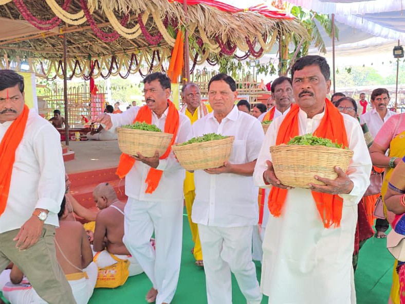 మహాలక్ష్మీ యాగంలో పాల్గొన్న మాజీ ఎమ్మెల్యే