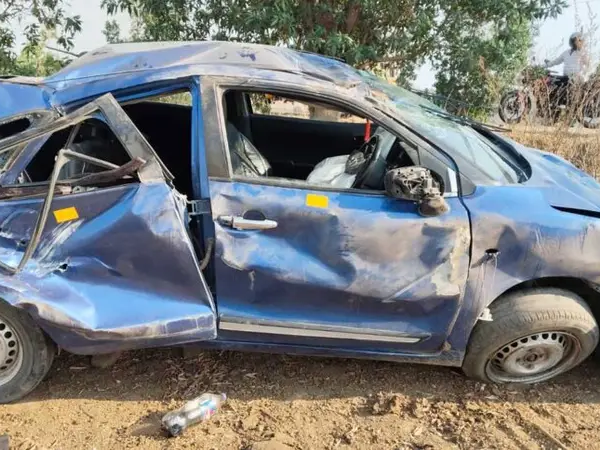 అదుపుతప్పి కారు బోల్తా.. ఒకరికి గాయాలు