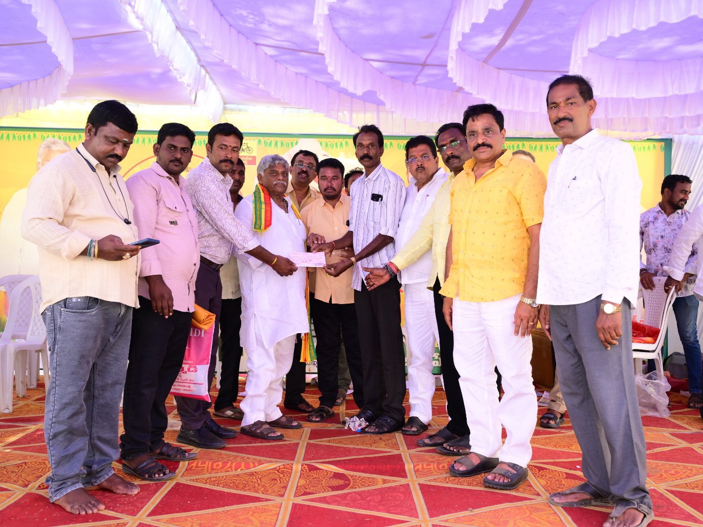 రామాలయ నిర్మాణానికి ఎమ్మెల్యే విరాళం