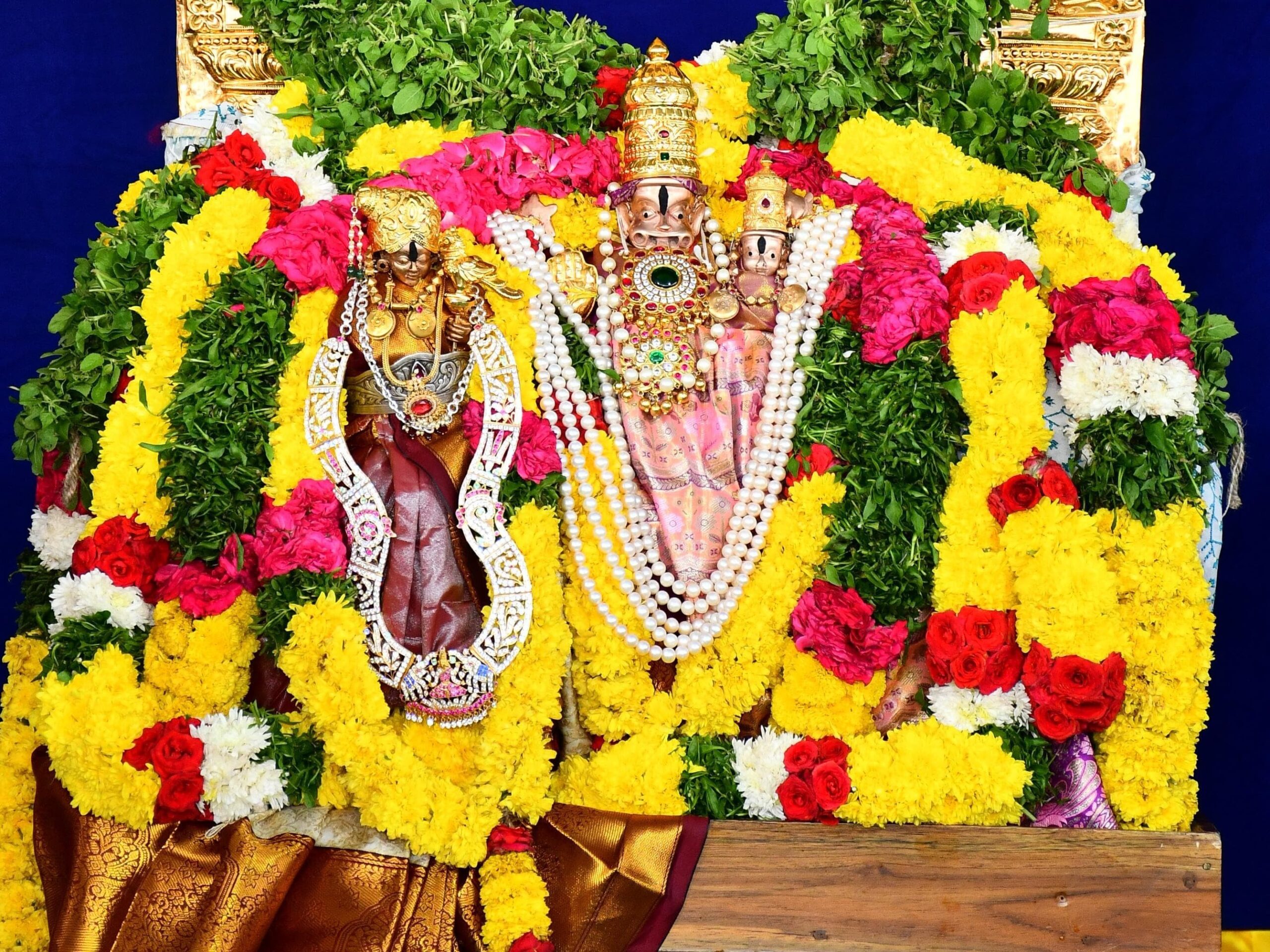 పెరిగిన యాదగిరిగుట్ట దేవస్థానం నిత్య ఆదాయం