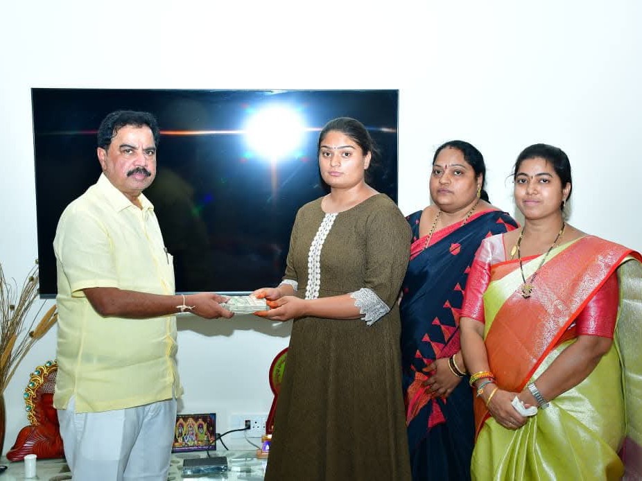 మంచి మనసు చాటుకున్న ఎమ్మెల్యే అమిలినేని