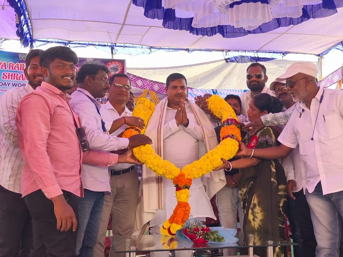 ‘గోడౌన్ కార్మికులందరిని ఆదుకుంటాం’