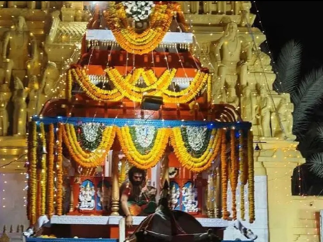 వైభవంగా కోదండరాముడి రథోత్సవం