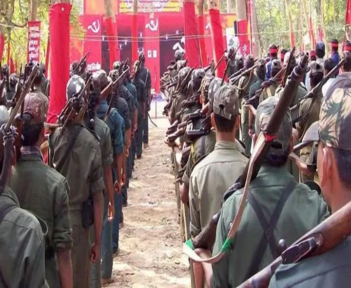 మావోయిస్టు పార్టీ కీలక నేత లొంగుబాటు