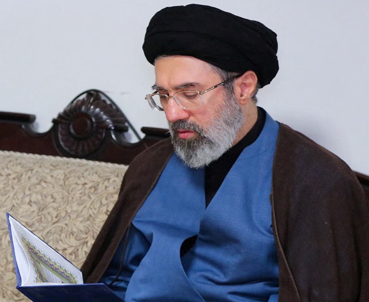 మోజ్తాబా కొత్త సందేశం.. ఆసక్తికర చర్చ