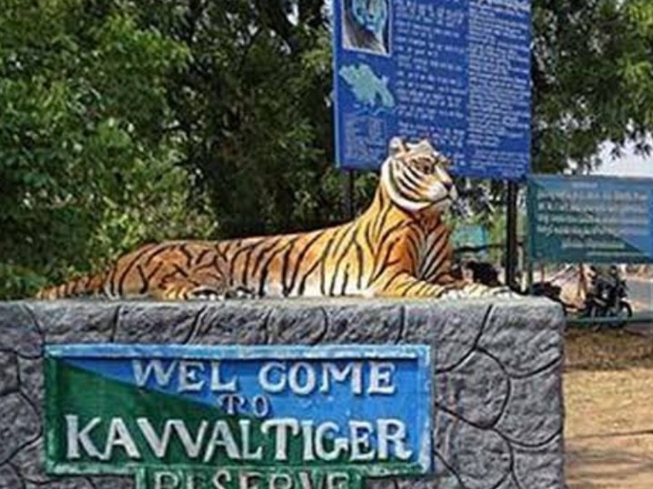 ఆంక్షలతో కనిపించని అభివృద్ధి