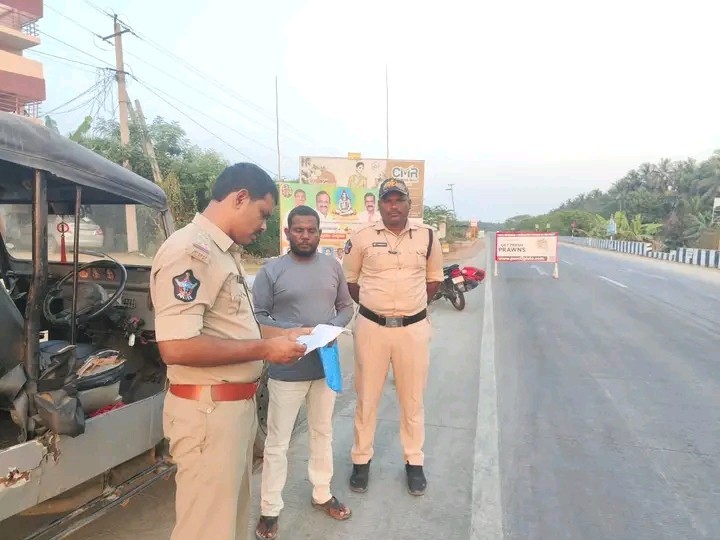 రోడ్డు ప్రమాదాలను నివారించేందుకు ప్రత్యేక వాహన తనిఖీలు