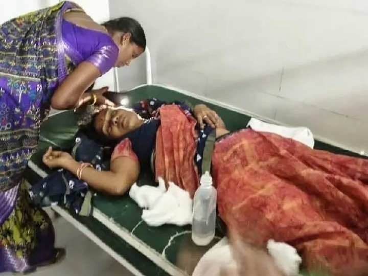 రోడ్డు ప్రమాదంలో ఇద్దరికీ గాయాలు